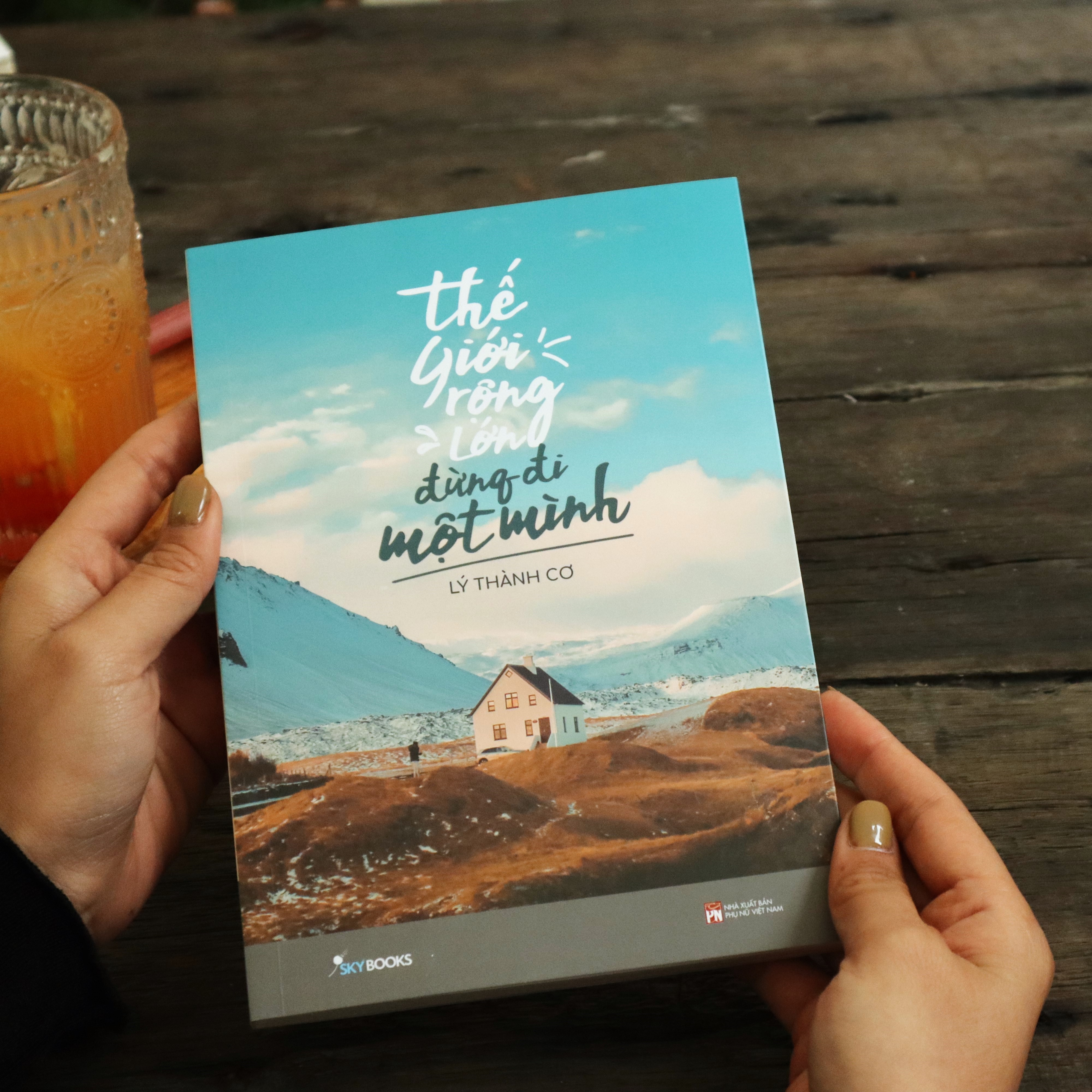 Tải sách Thế Giới Rộng Lớn Đừng Đi Một Mình PDF đọc ebook online, epub online, nghe sách nói audio miễn phí.