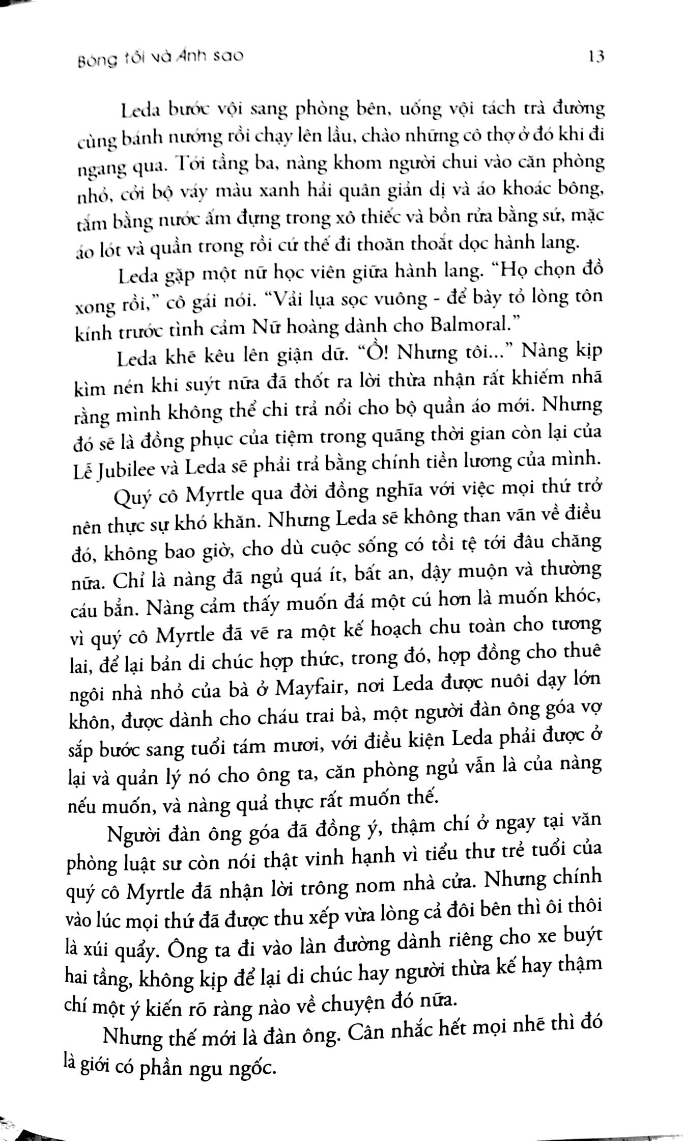 Bóng Tối Và Ánh Sao PDF
