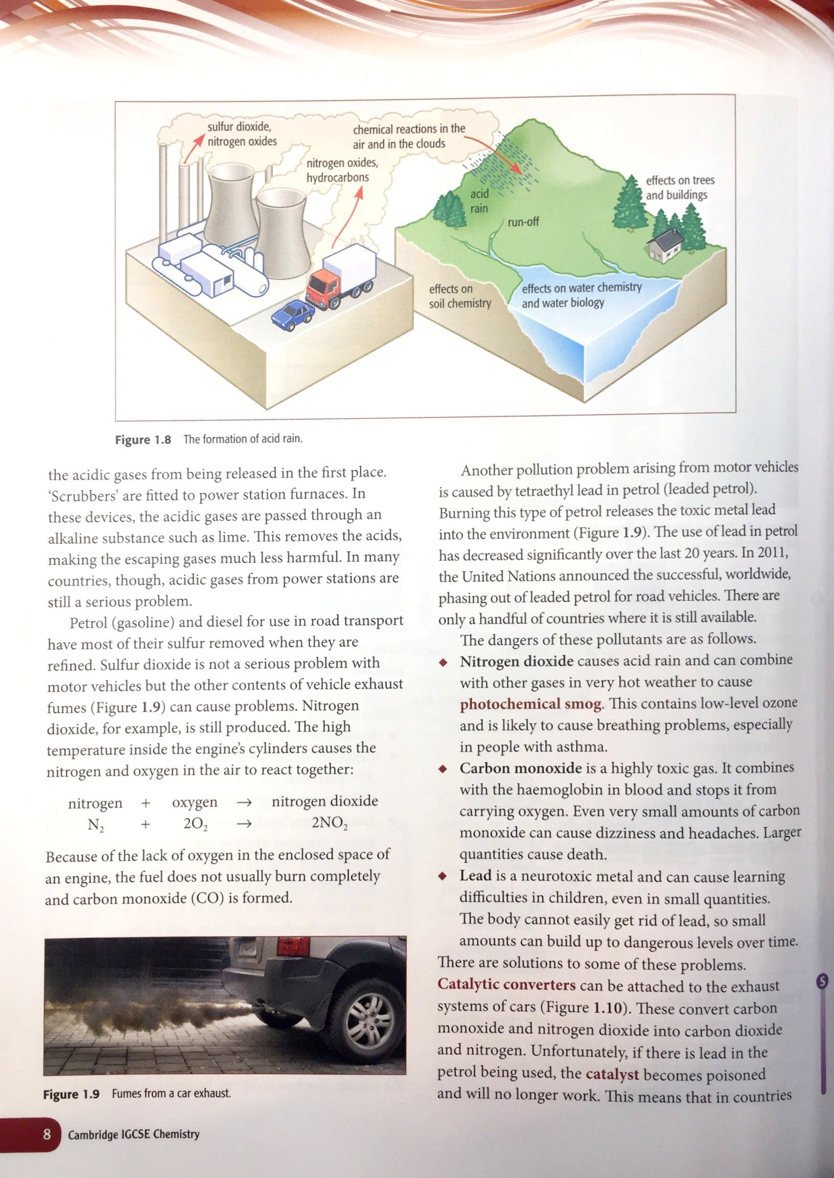 Cambridge IGCSE (R) Chemistry Coursebook with CD-ROM main image 1