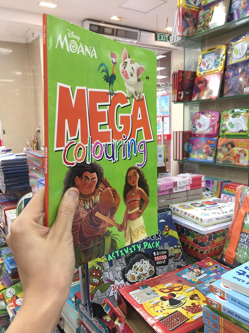 Disney Moana Mega Colouring
