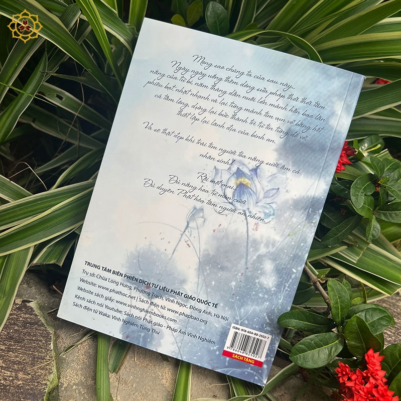 Đủ Nắng Hoa Khai Một Đóa Như Lai PDF - Tờ Khai Y Tế
