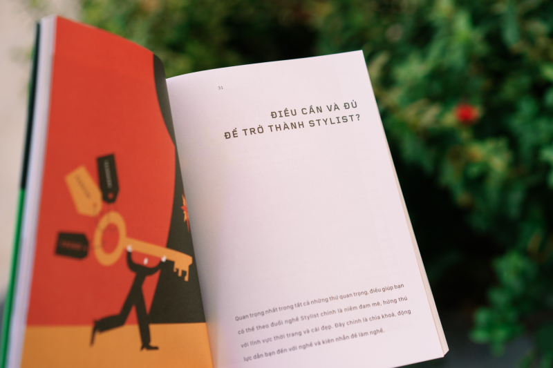 Fashion Stylist - Vén Màn Hậu Trường Của Những Bước Chân 4.0 PDF đọc ebook online, epub online, nghe sách nói audio miễn phí.