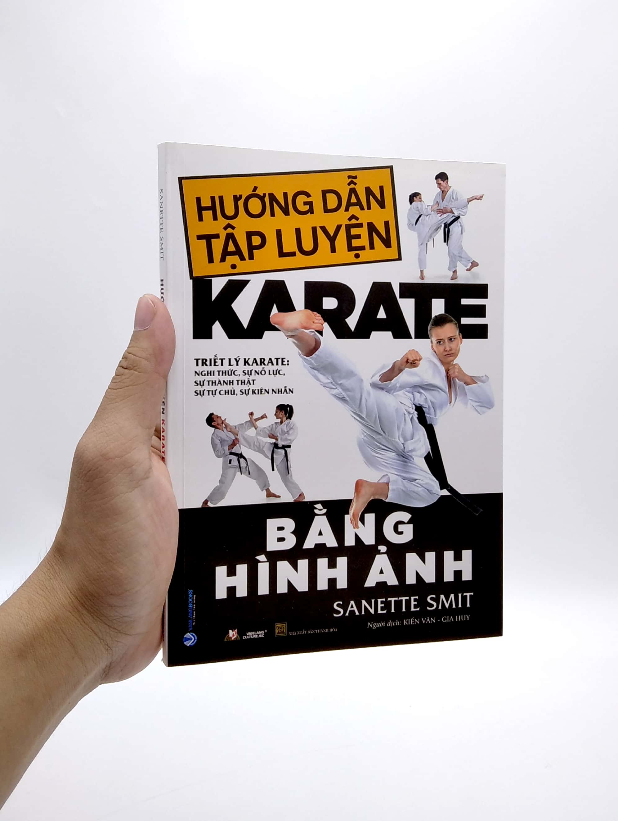 Hướng Dẫn Tập Luyện Karate Bằng Hình Ảnh PDF Hướng Dẫn Tập Luyện Karate Bằng Hình Ảnh PDF