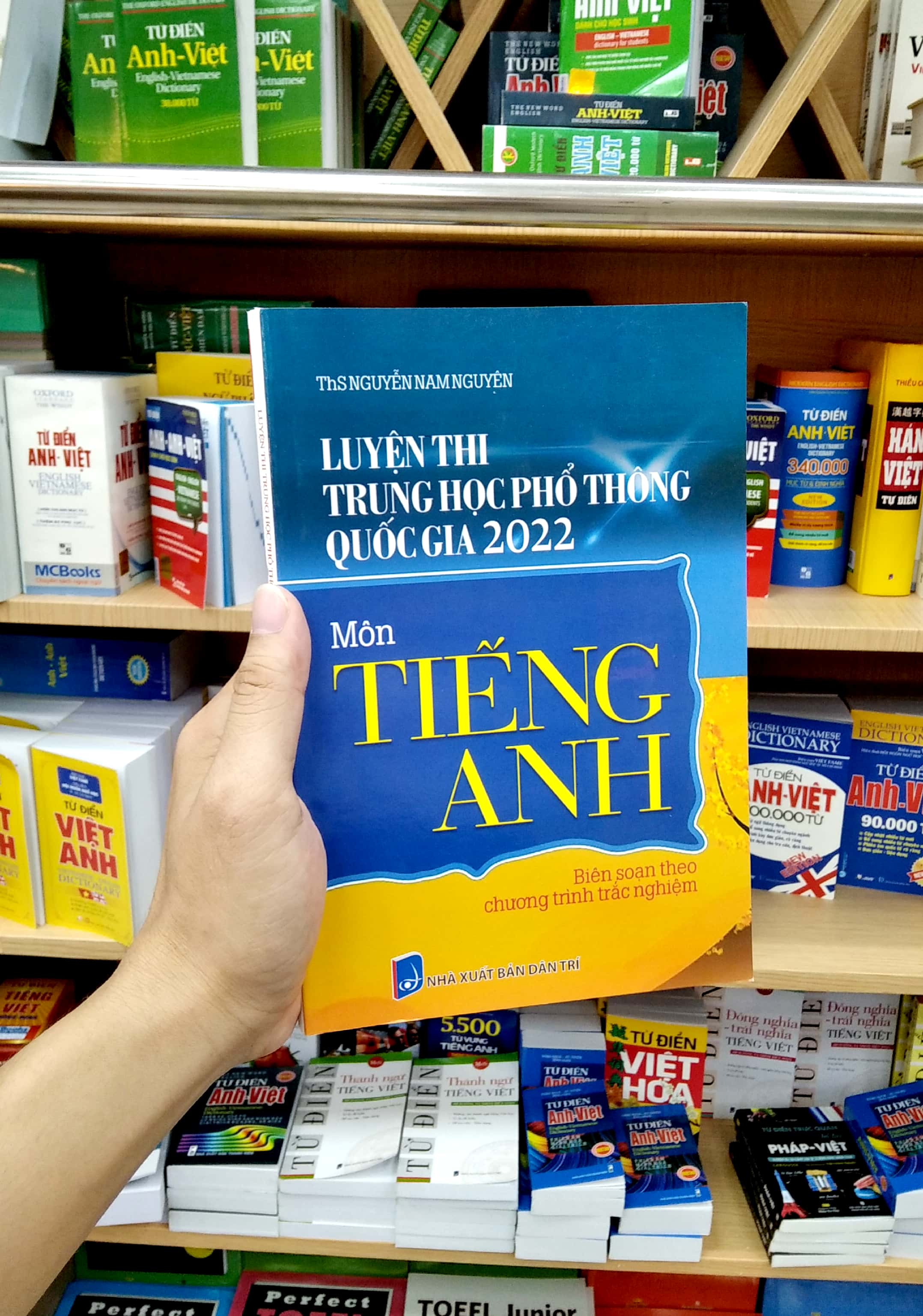 Luyện Thi Trung Học Phổ Thông Quốc Gia 2022 Môn Tiếng Anh PDF đọc ebook online, epub online, nghe sách nói audio miễn phí. Tải sách Luyện Thi Trung Học Phổ Thông Quốc Gia 2022 Môn Tiếng Anh PDF đọc ebook online, epub online, nghe sách nói audio miễn phí.