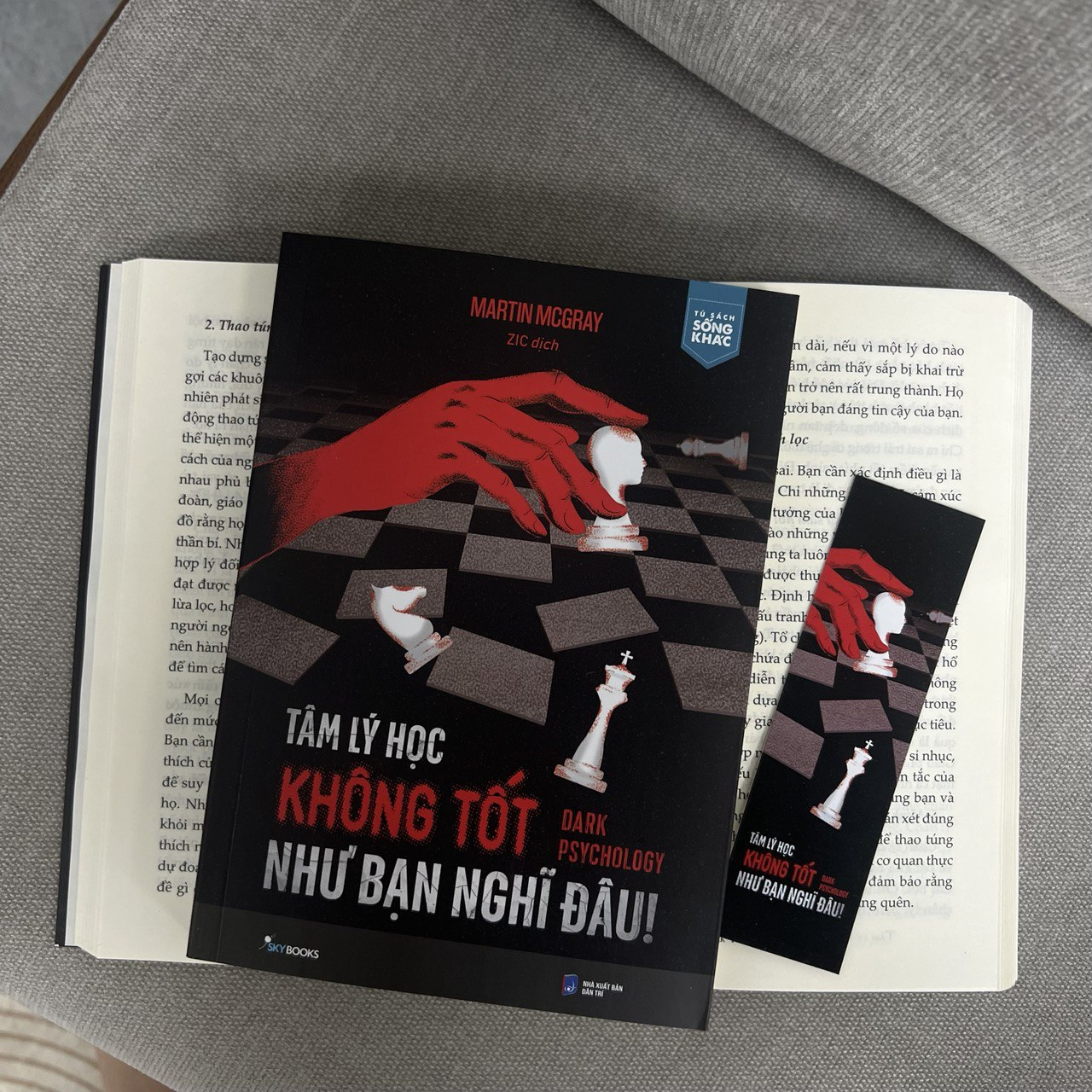 Tâm Lý Học Không Tốt Như Bạn Nghĩ Đâu! - Dark Psychology PDF Tâm Lý Học Không Tốt Như Bạn Nghĩ Đâu! - Dark Psychology PDF