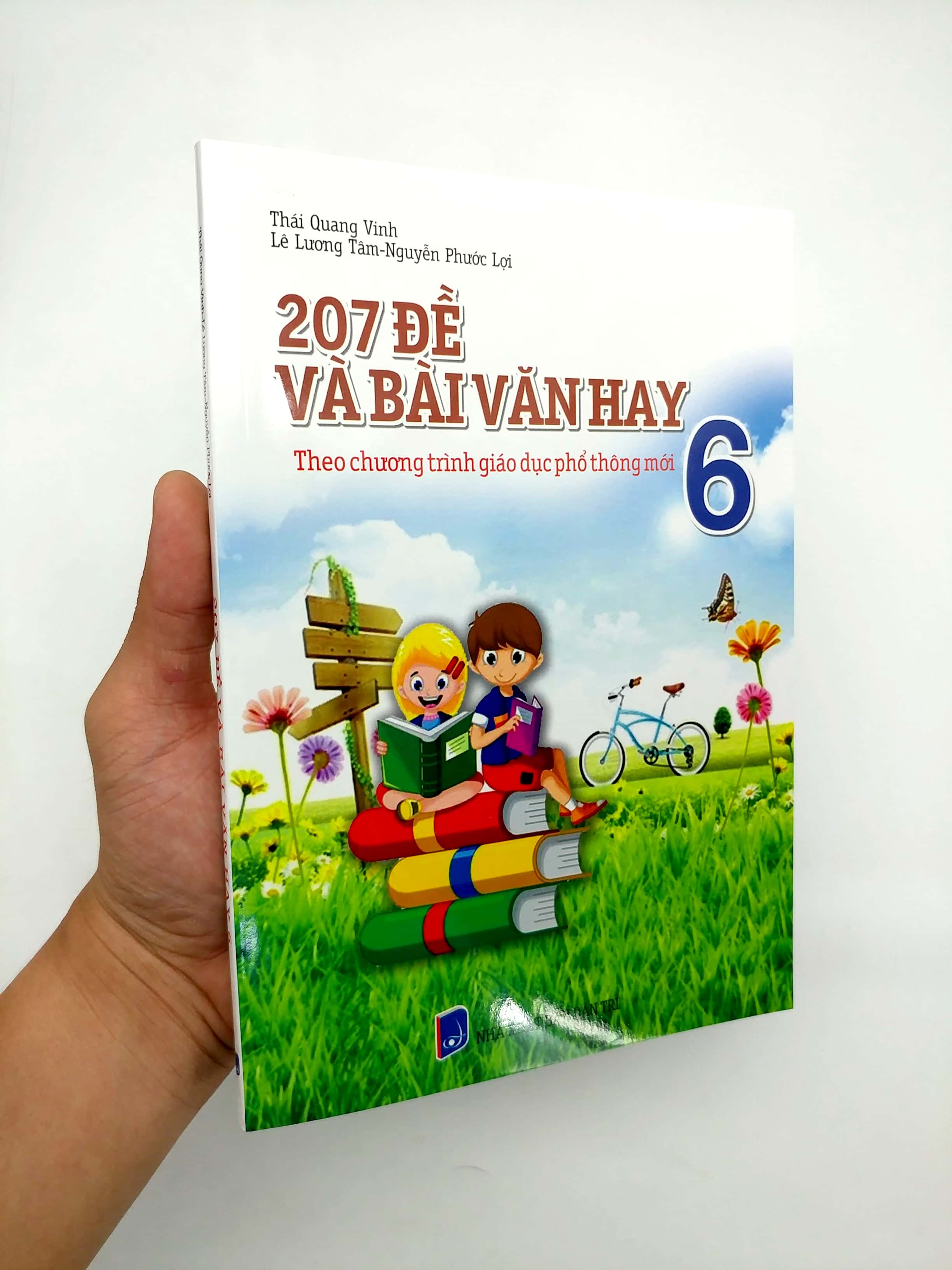 Tải sách 207 Đề Và Bài Văn Hay Lớp 6 (Theo Chương Trình Giáo Dục Phổ Thông Mới) PDF đọc ebook online, epub online, nghe sách nói audio miễn phí.