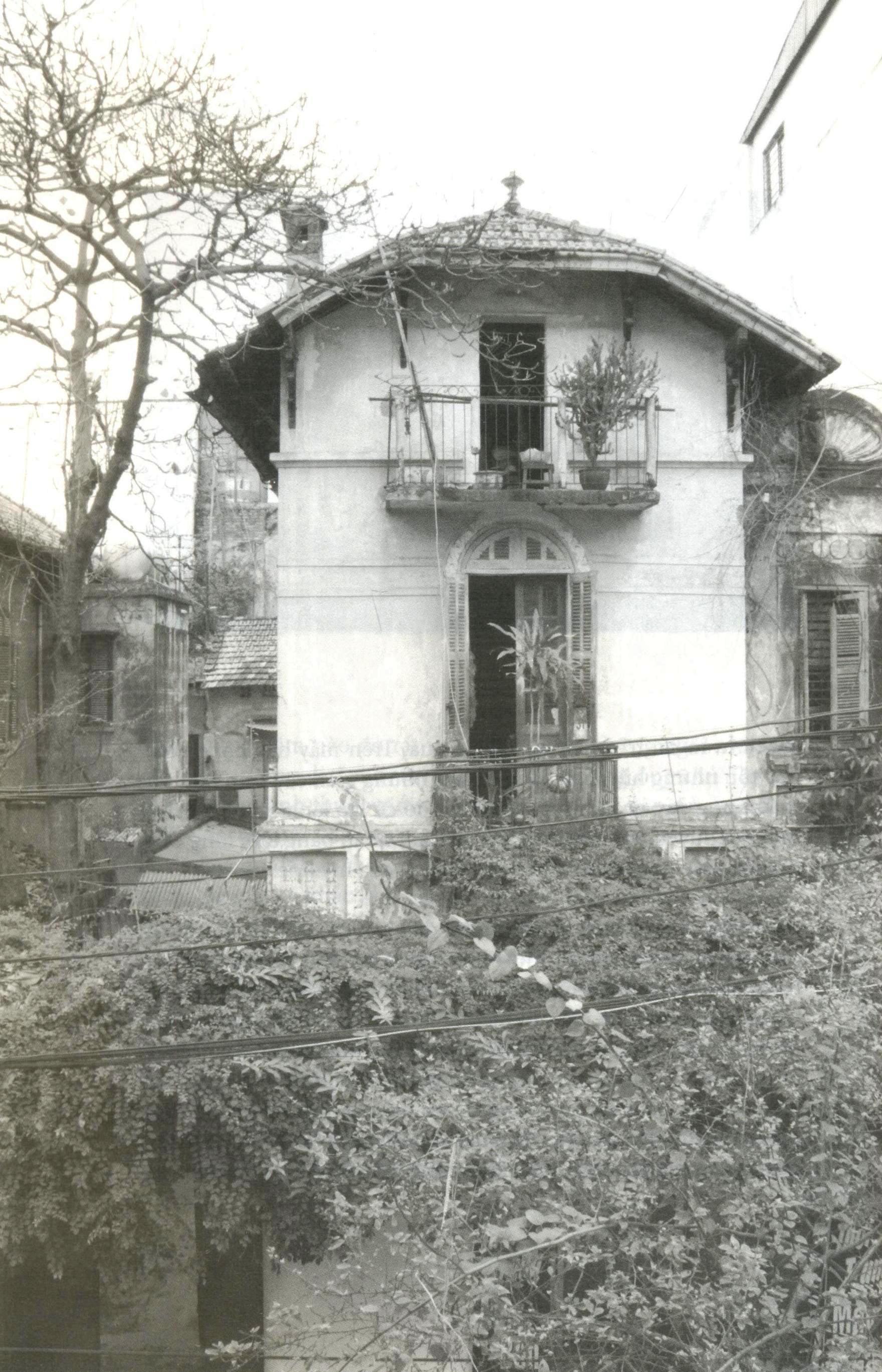 Truyện Bên Cạnh Rong Rêu (Tản Văn - Truyện Ngắn...) - FAHASA.COM