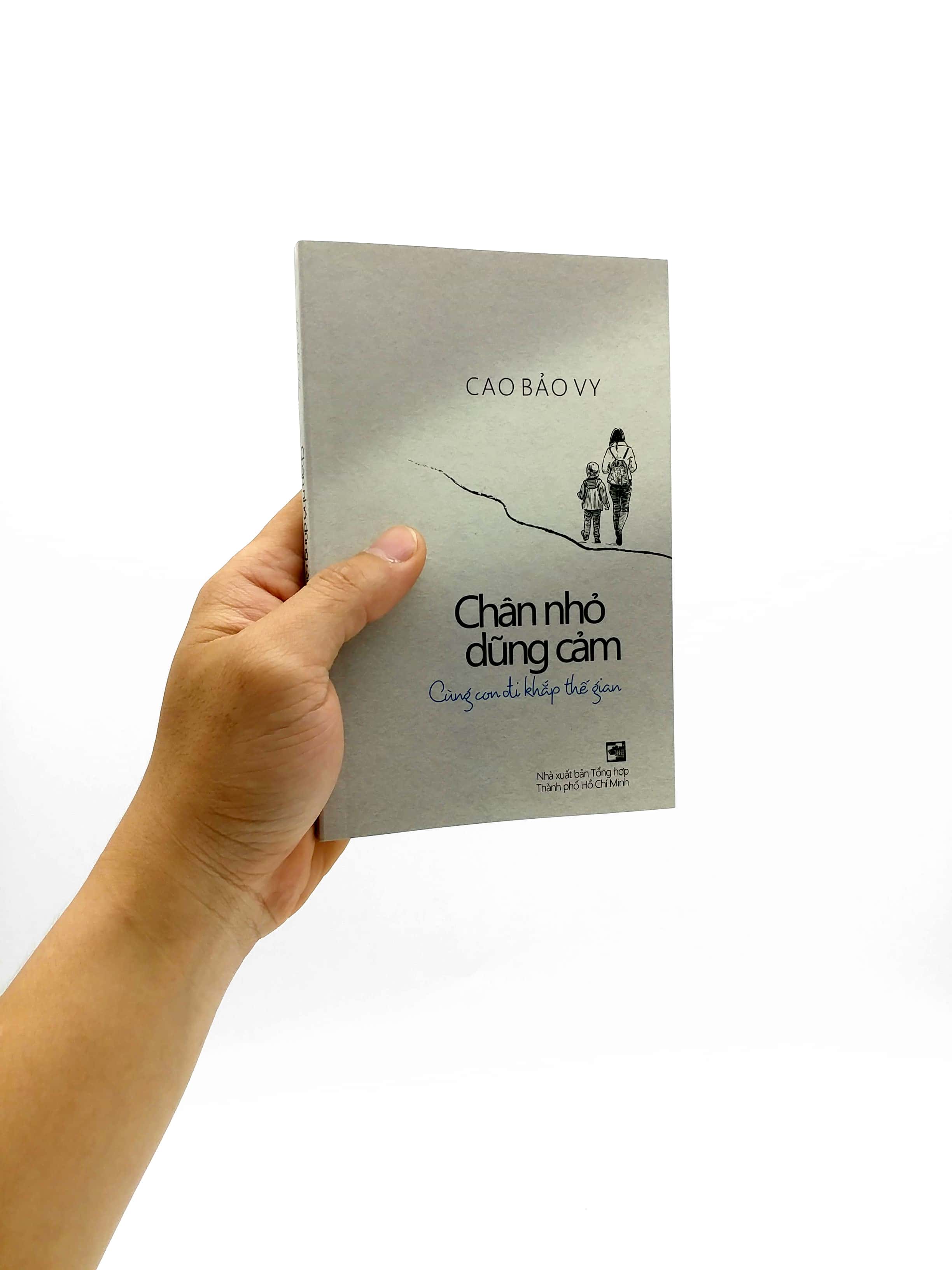 Chân Nhỏ Dũng Cảm - Cùng Con Đi Khắp Thế Gian PDF đọc ebook online, epub online, nghe sách nói audio miễn phí.