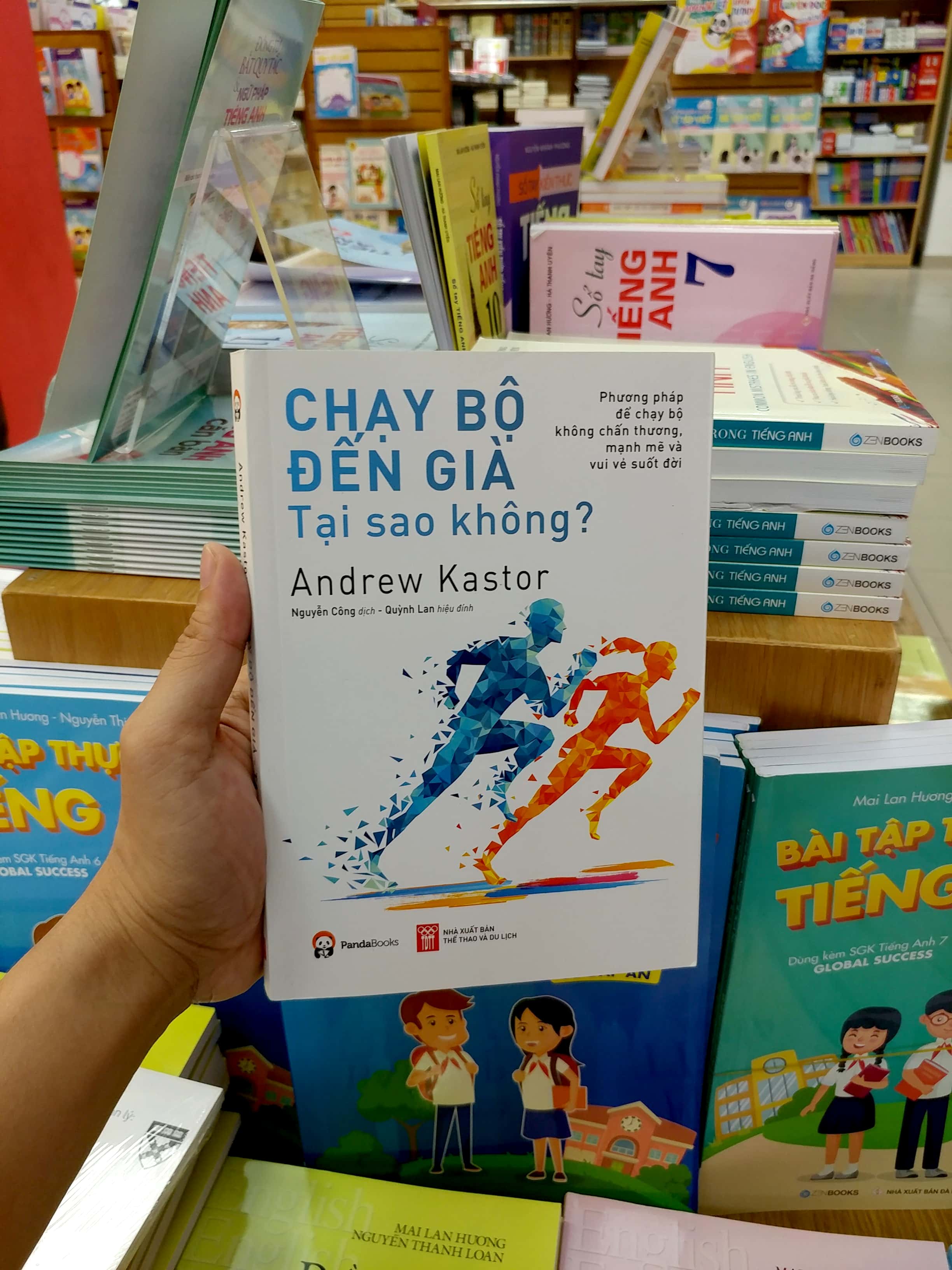 Tải sách Chạy Bộ Đến Già Tại Sao Không? Phương Pháp Chạy Bộ Không Chấn Thương, Mạnh Mẽ Và Vui Vẻ Suốt Đời PDF đọc ebook online, epub online, nghe sách nói audio miễn phí.