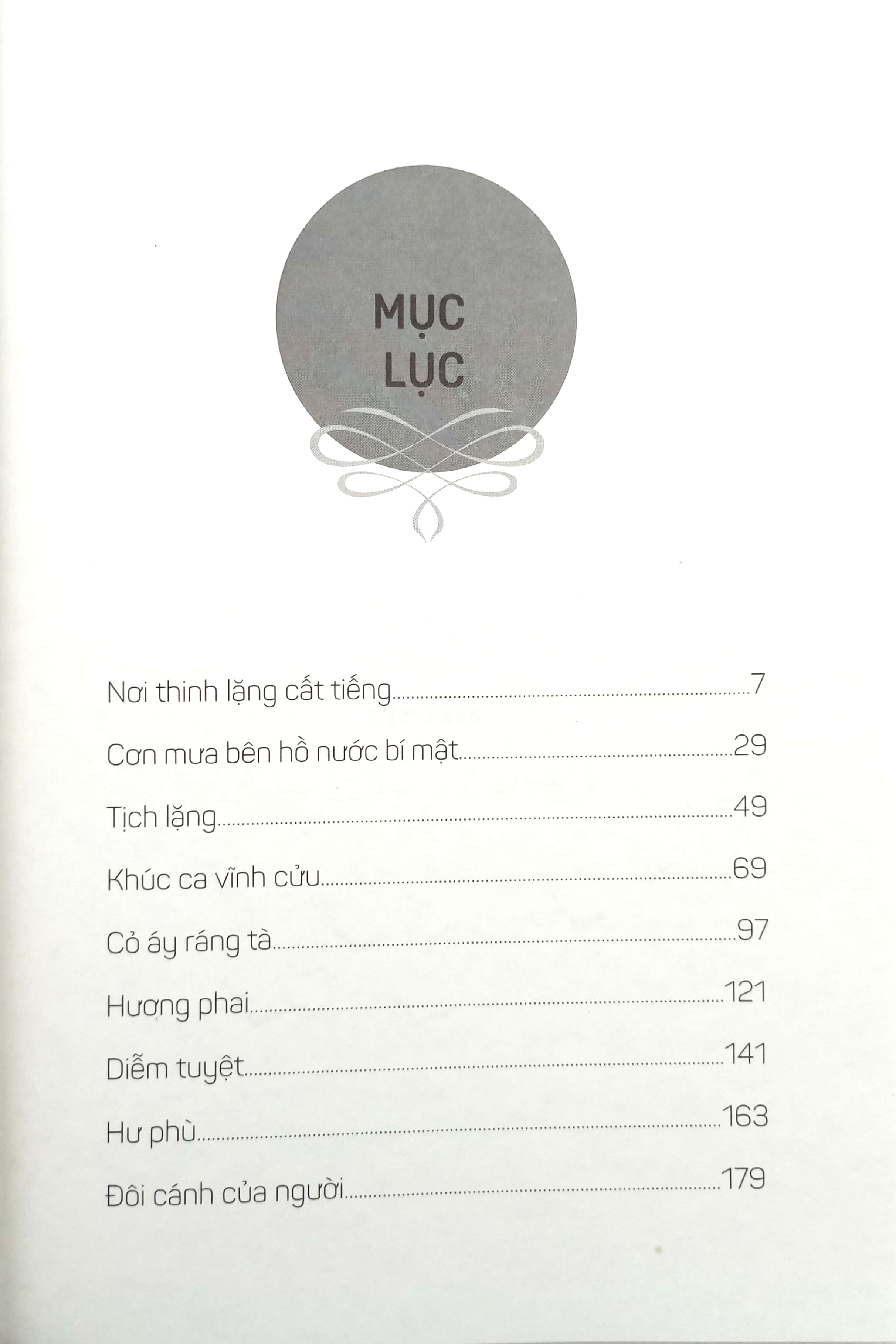 Cơn Mưa Bên Hồ Nước Bí Mật PDF Cơn Mưa Bên Hồ Nước Bí Mật PDF