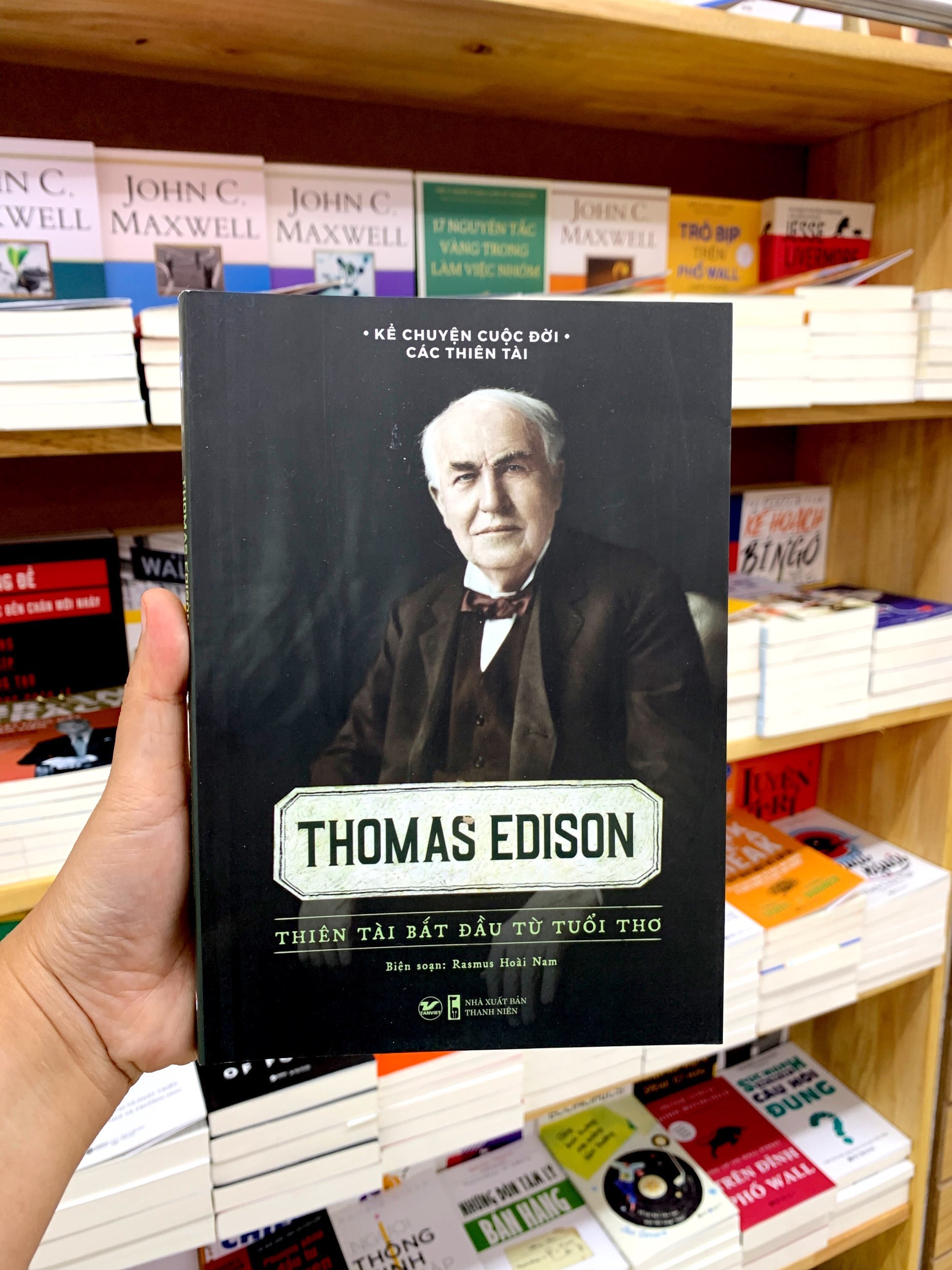 Tải sách Kể Chuyện Cuộc Đời Các Thiên Tài: Thomas Edison - Thiên Tài Bắt Đầu Từ Tuổi Thơ PDF đọc ebook online, epub online, nghe sách nói audio miễn phí.