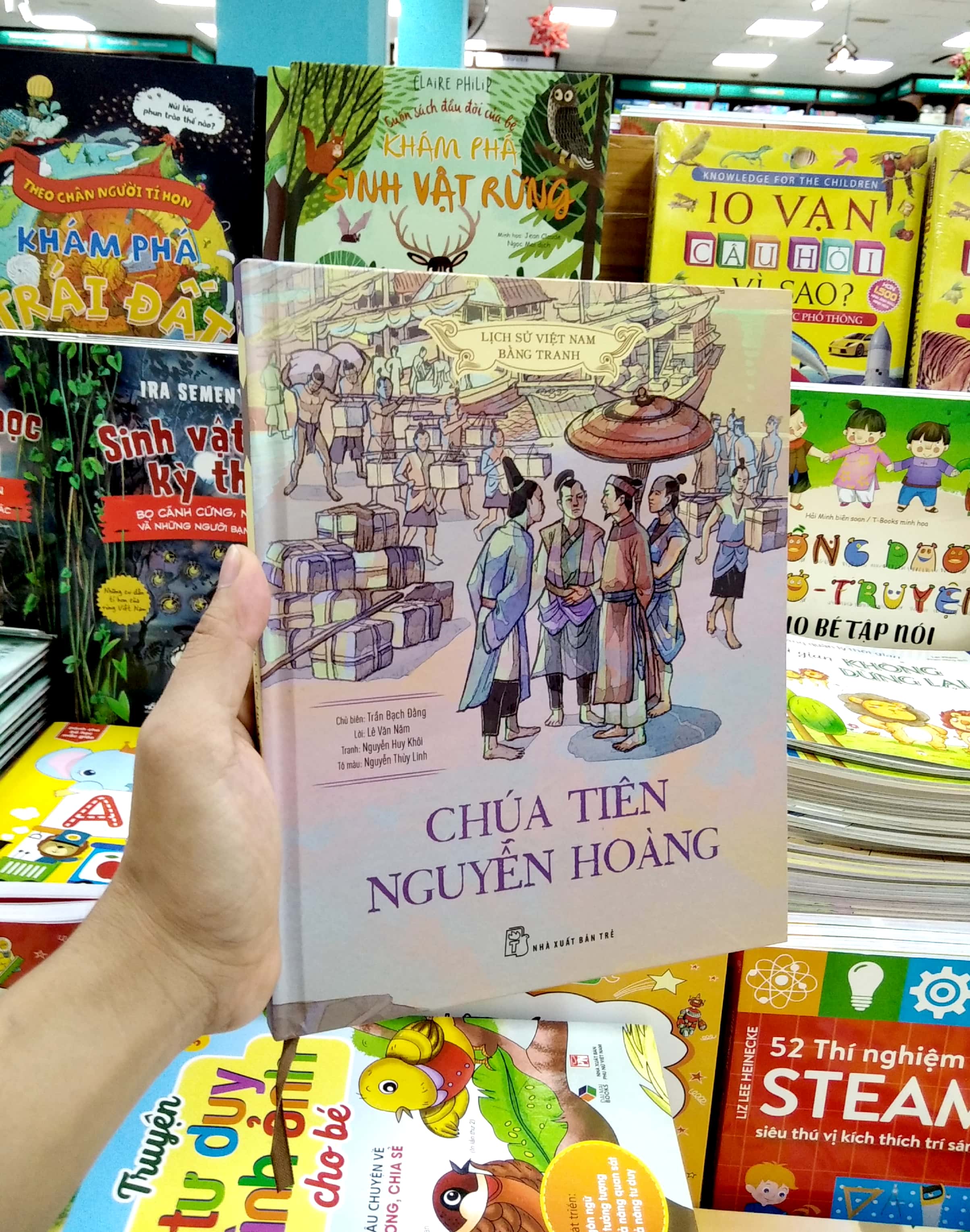 Lịch Sử Việt Nam Bằng Tranh - Chúa Tiên Nguyễn Hoàng PDF đọc ebook online, epub online, nghe sách nói audio miễn phí. Lịch Sử Việt Nam Bằng Tranh - Chúa Tiên Nguyễn Hoàng PDF đọc ebook online, epub online, nghe sách nói audio miễn phí.