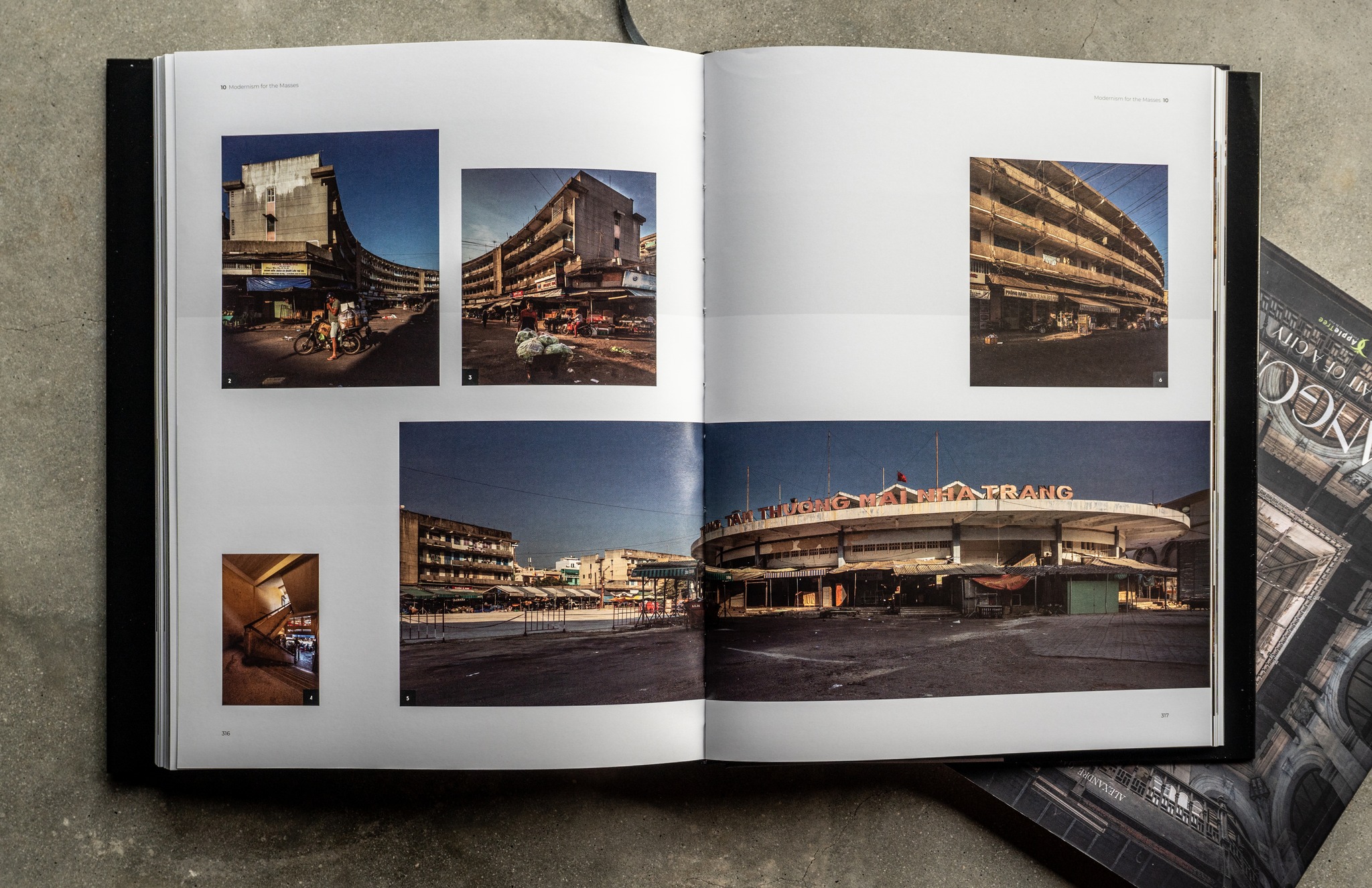 Modernist Architecture In Vietnam PDF đọc ebook online, epub online, nghe sách nói audio miễn phí.