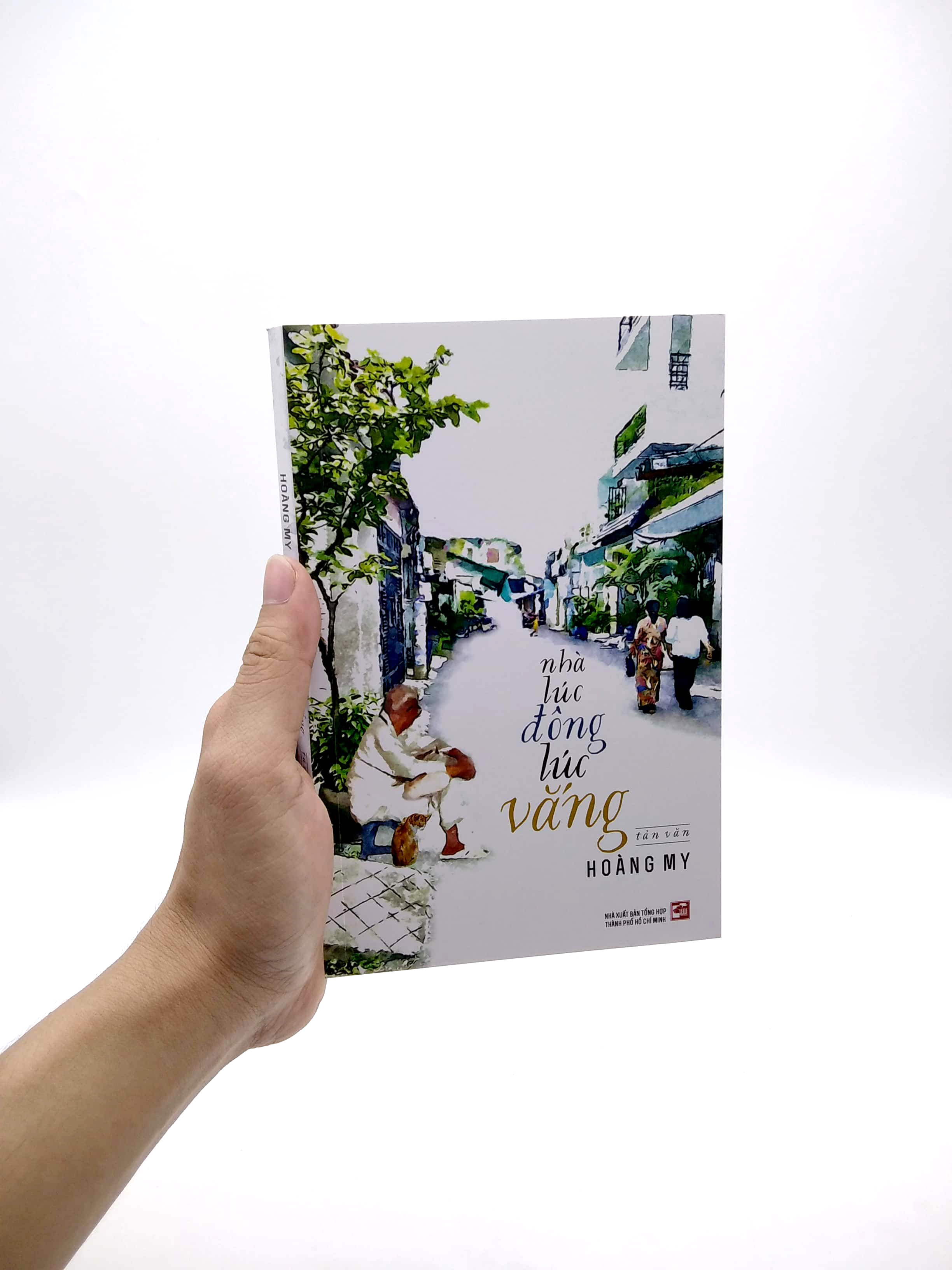 Nhà Lúc Đông Lúc Vắng PDF