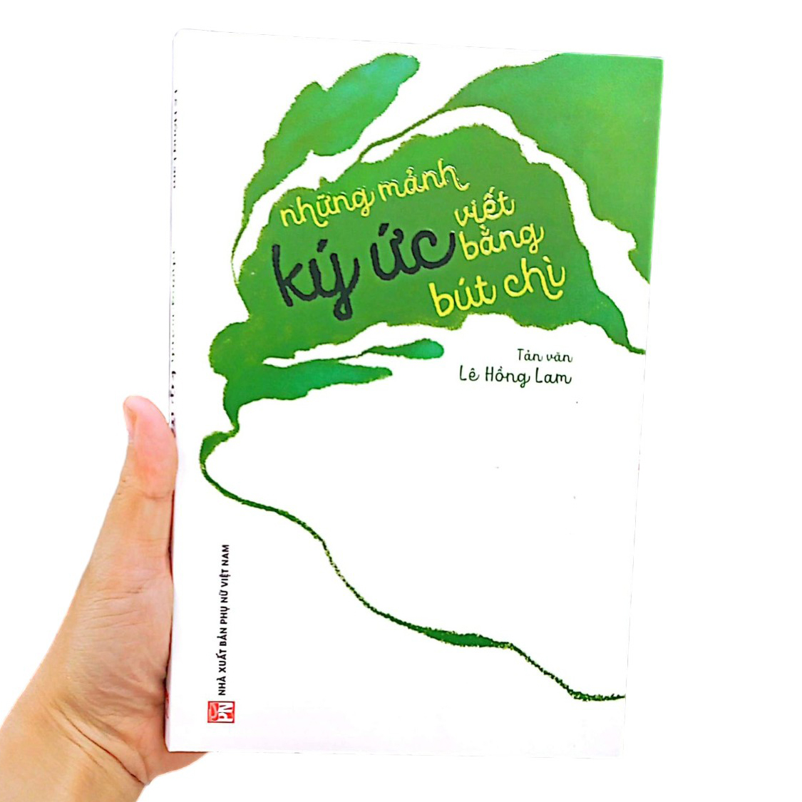 Những Mảnh Kí Ức Viết Bằng Bút Chì PDF Những Mảnh Kí Ức Viết Bằng Bút Chì PDF