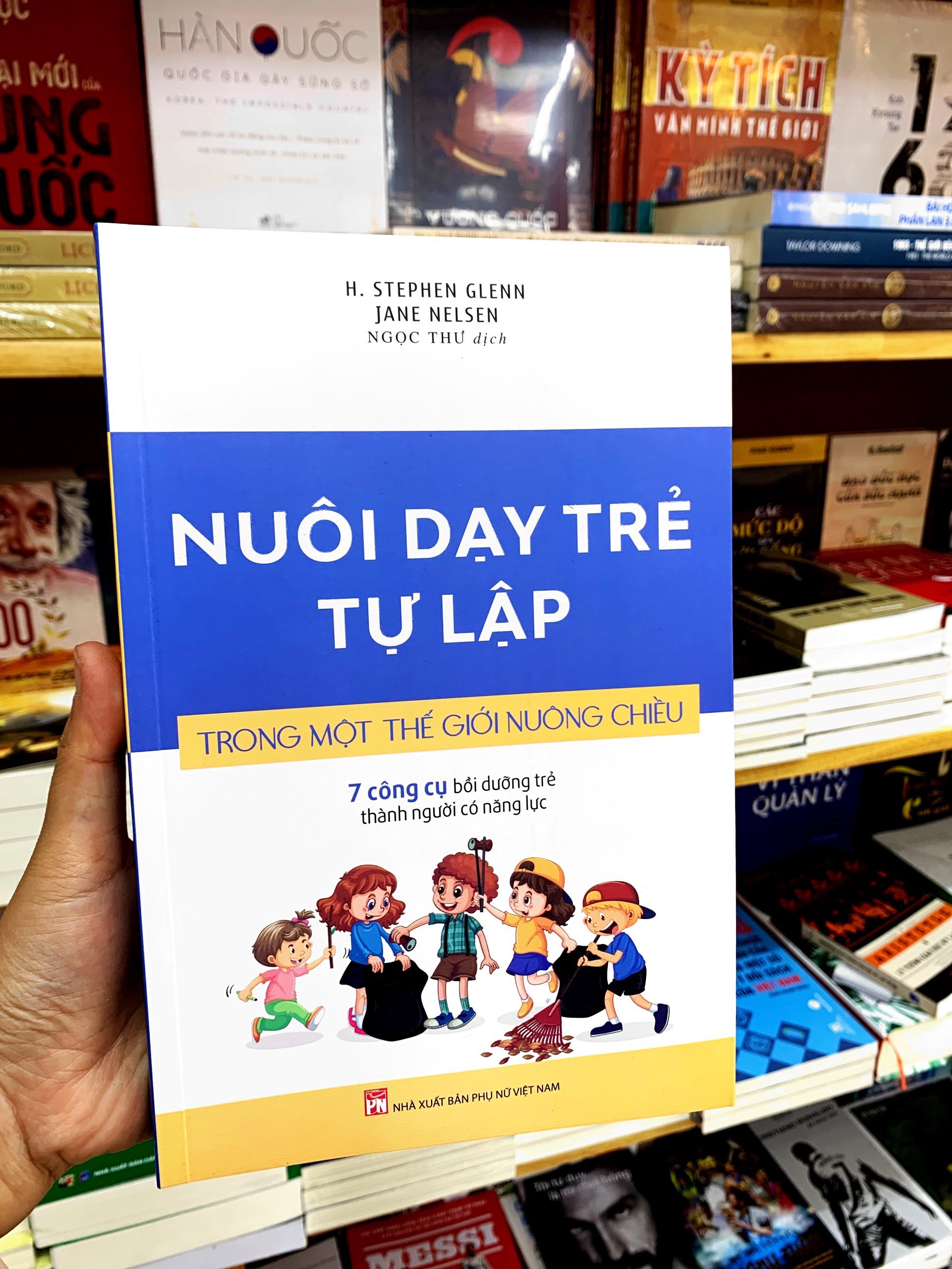 Nuôi Dạy Trẻ Tự Lập Trong Một Thế Giới Nuông Chiều PDF đọc ebook online, epub online, nghe sách nói audio miễn phí. Nuôi Dạy Trẻ Tự Lập Trong Một Thế Giới Nuông Chiều PDF đọc ebook online, epub online, nghe sách nói audio miễn phí.