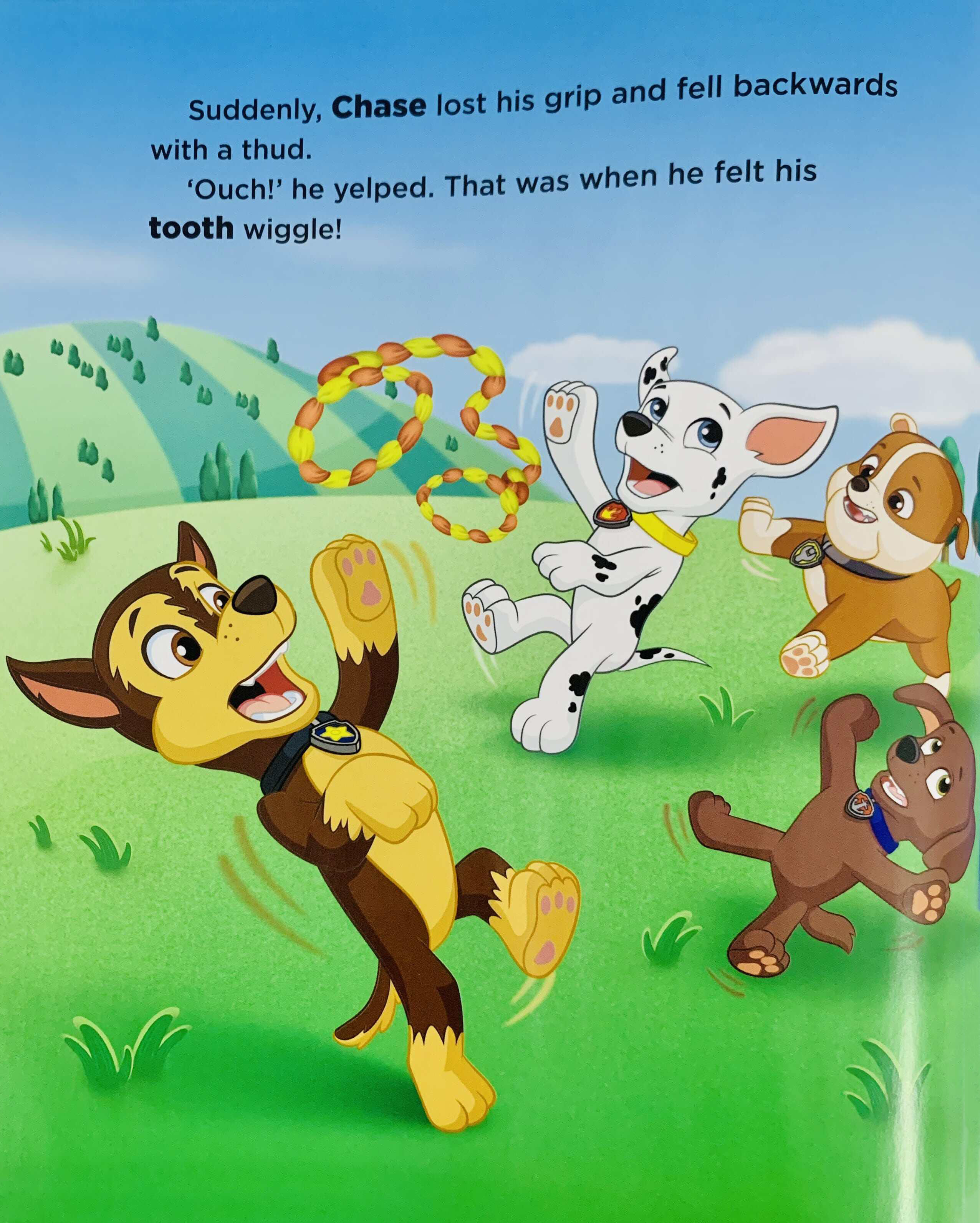 Paw Patrol Chase's Loose Tooth - Storybook With Bag Tag - FAHASA.COM