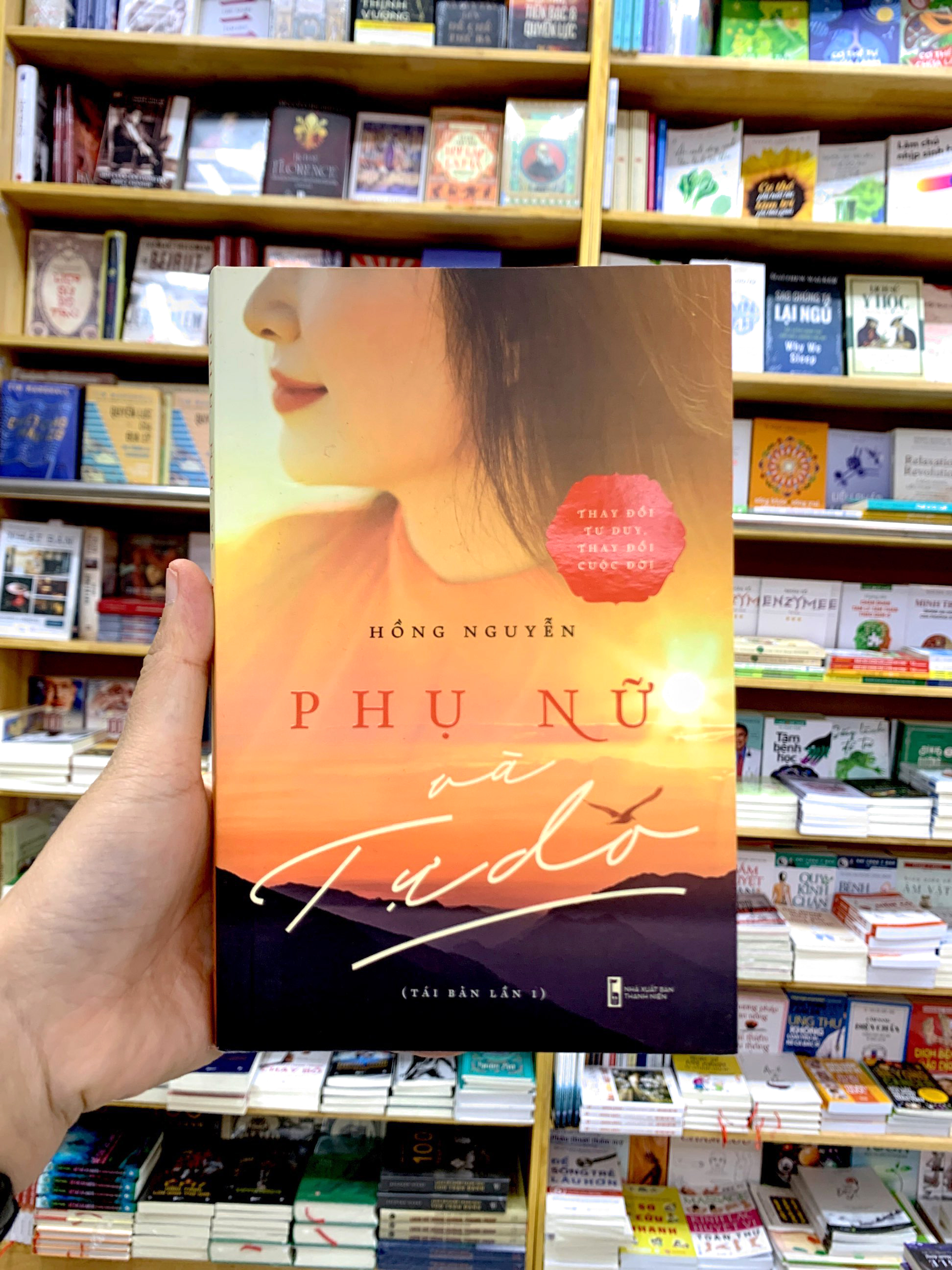 Phụ Nữ Và Tự Do PDF đọc ebook online, epub online, nghe sách nói audio miễn phí.