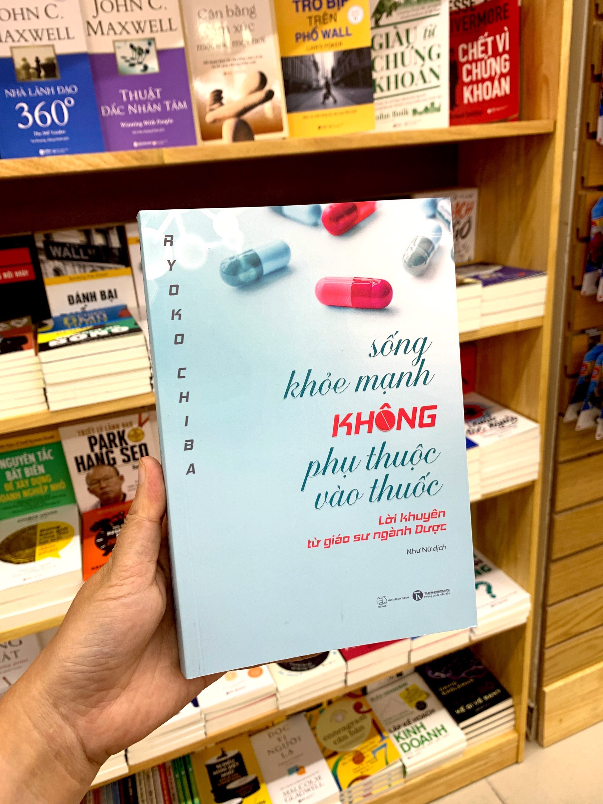 Sống Khoẻ Mạnh Không Phụ Thuộc Vào Thuốc - Lời Khuyên Từ Giáo Sư Ngành Dược PDF đọc ebook online, epub online, nghe sách nói audio miễn phí.