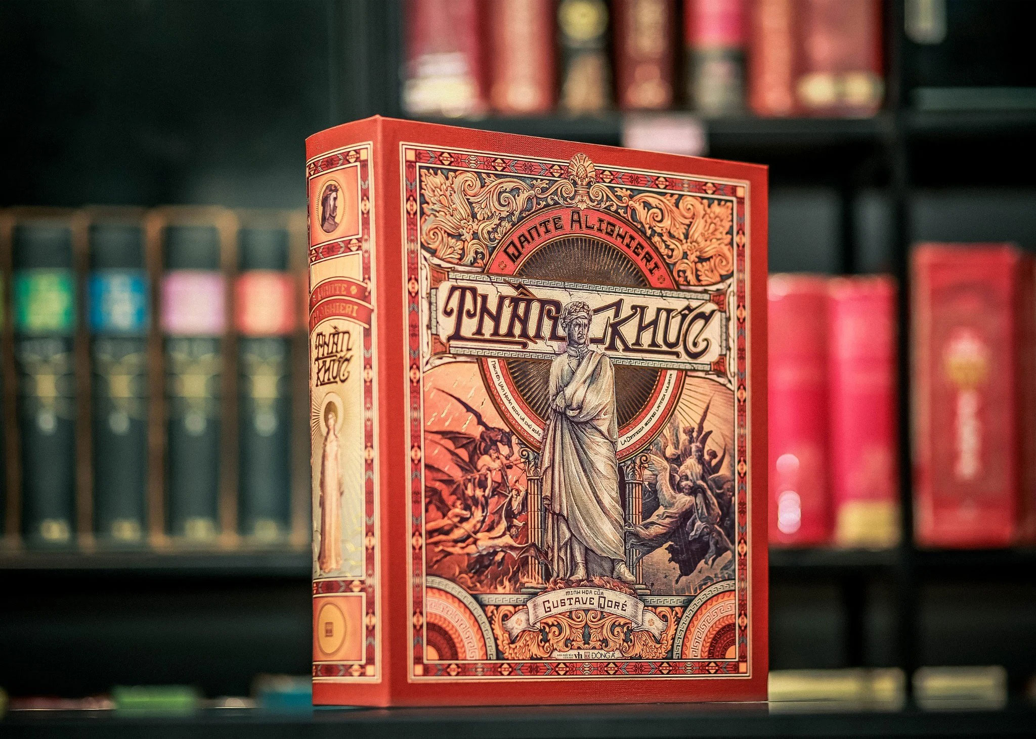 Tải sách Thần Khúc - Ấn Bản Giới Hạn - Bìa Buckram PDF đọc ebook online, epub online, nghe sách nói audio miễn phí.