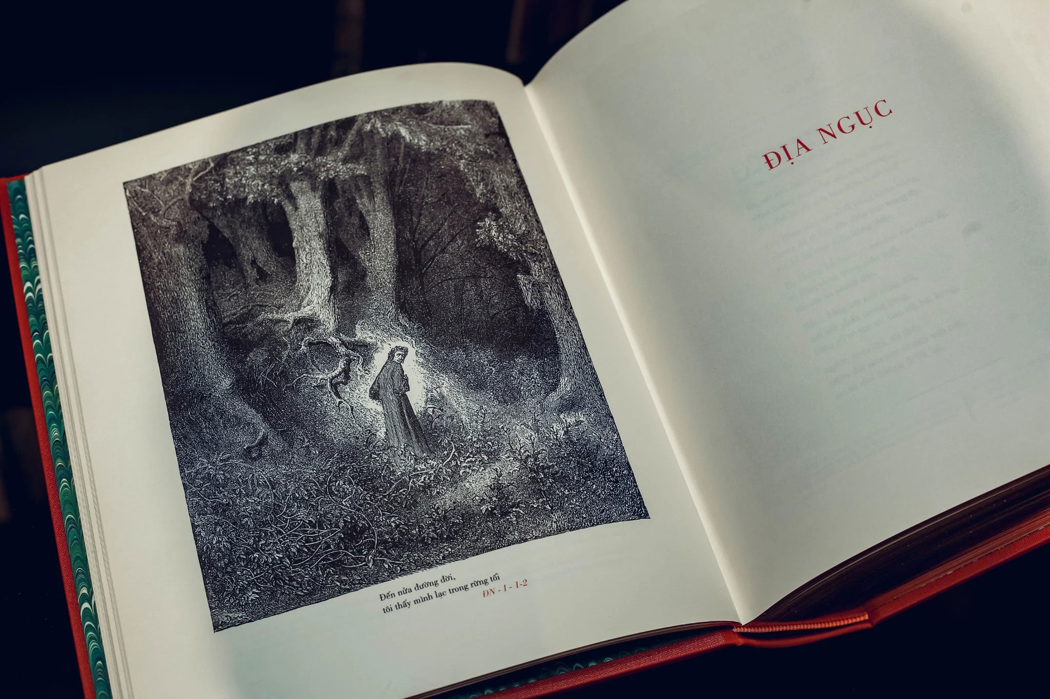 Tải sách Thần Khúc - Ấn Bản Giới Hạn - Bìa Buckram PDF đọc ebook online, epub online, nghe sách nói audio miễn phí.