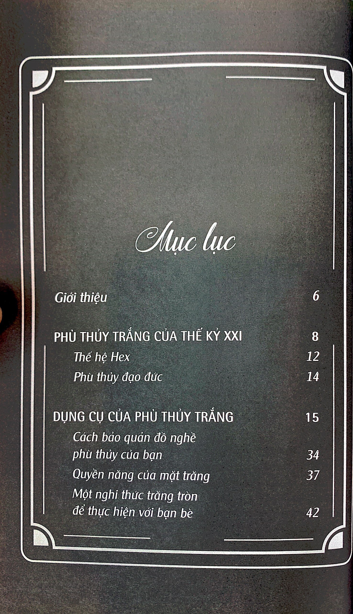 The Little Book Of Spells - Giải Mã Bùa Chú PDF đọc ebook online, epub online, nghe sách nói audio miễn phí. The Little Book Of Spells - Giải Mã Bùa Chú PDF đọc ebook online, epub online, nghe sách nói audio miễn phí.