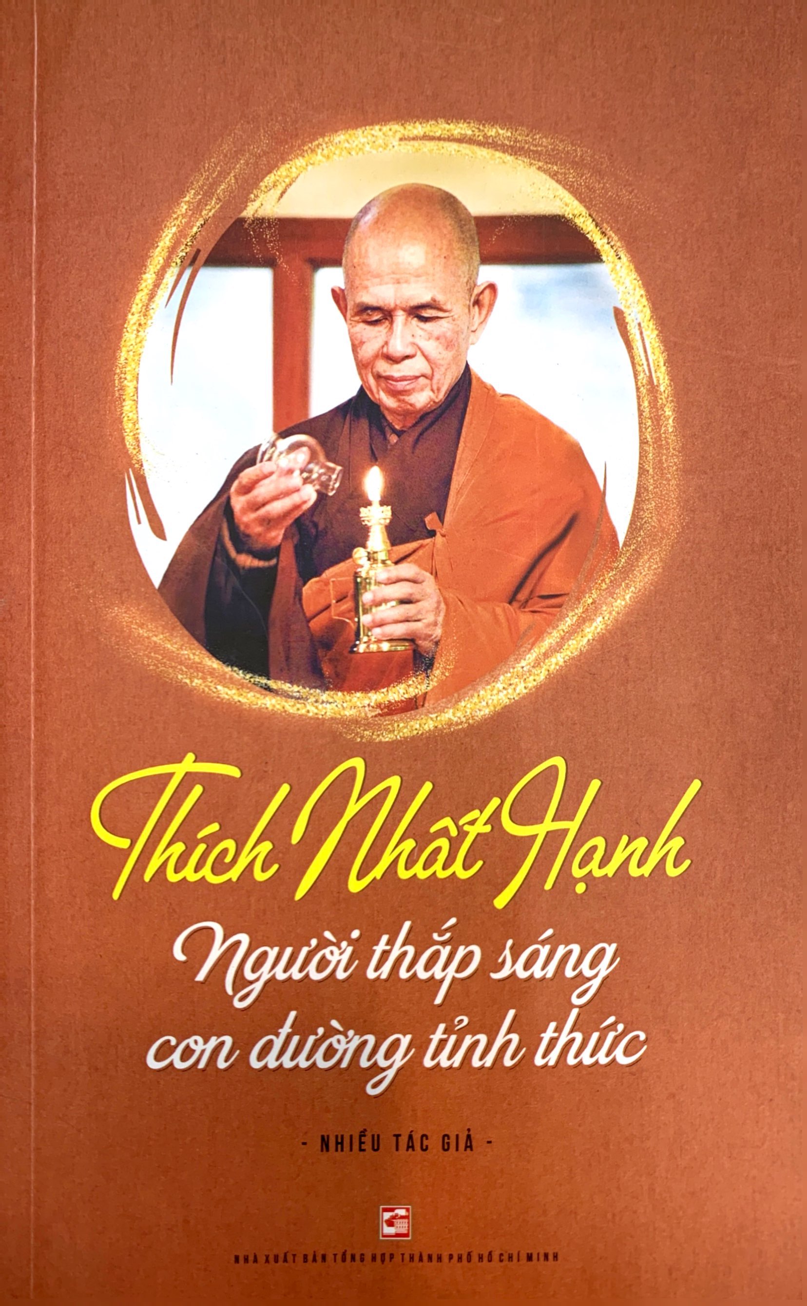 Thích Nhất Hạnh - Người Thắp Sáng Con Đường Tỉnh Thức PDF đọc ebook online, epub online, nghe sách nói audio miễn phí.