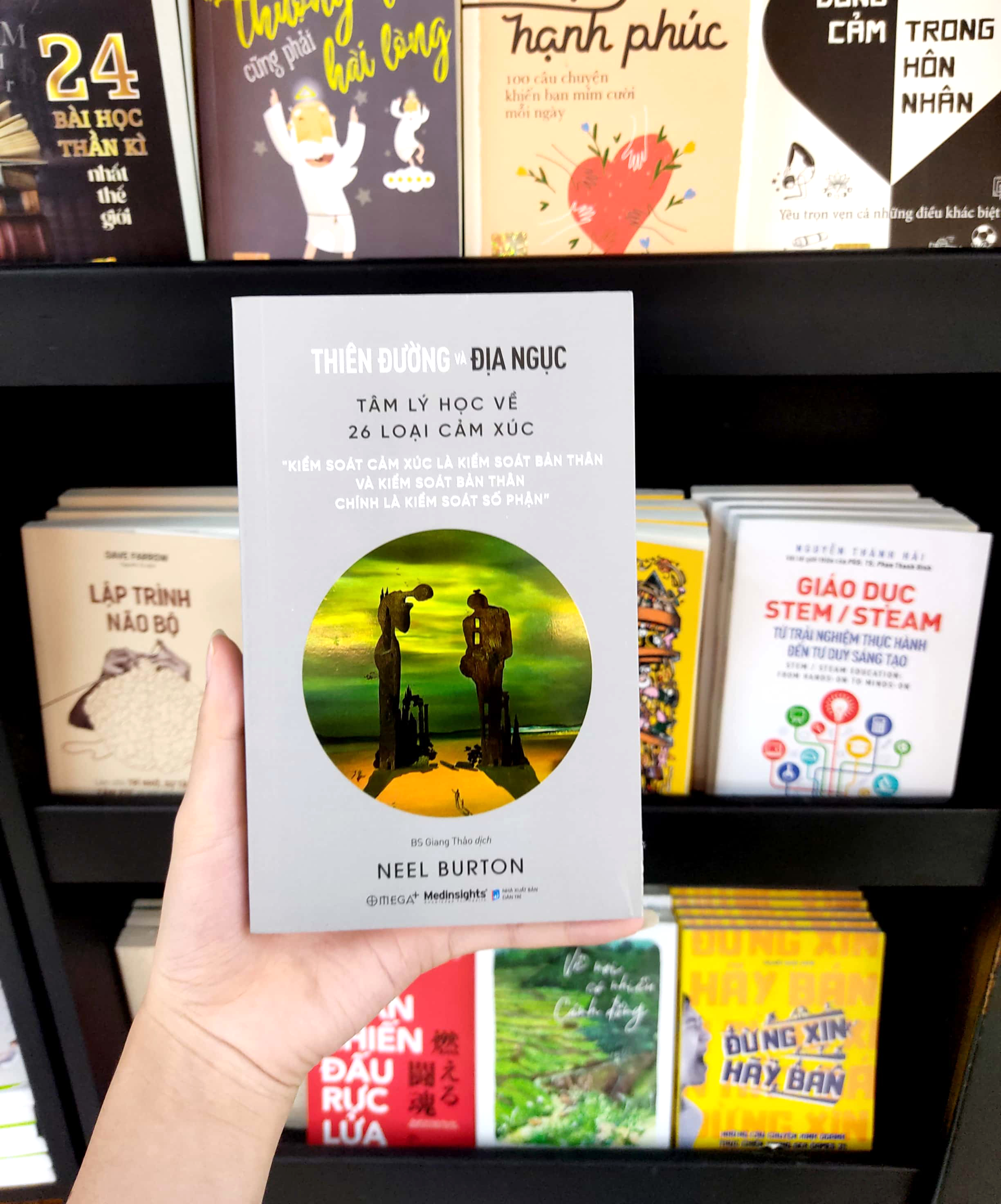 Thiên Đường Và Địa Ngục - Tâm Lý Học Về 26 Loại Cảm Xúc PDF đọc ebook online, epub online, nghe sách nói audio miễn phí. Thiên Đường Và Địa Ngục - Tâm Lý Học Về 26 Loại Cảm Xúc PDF đọc ebook online, epub online, nghe sách nói audio miễn phí.