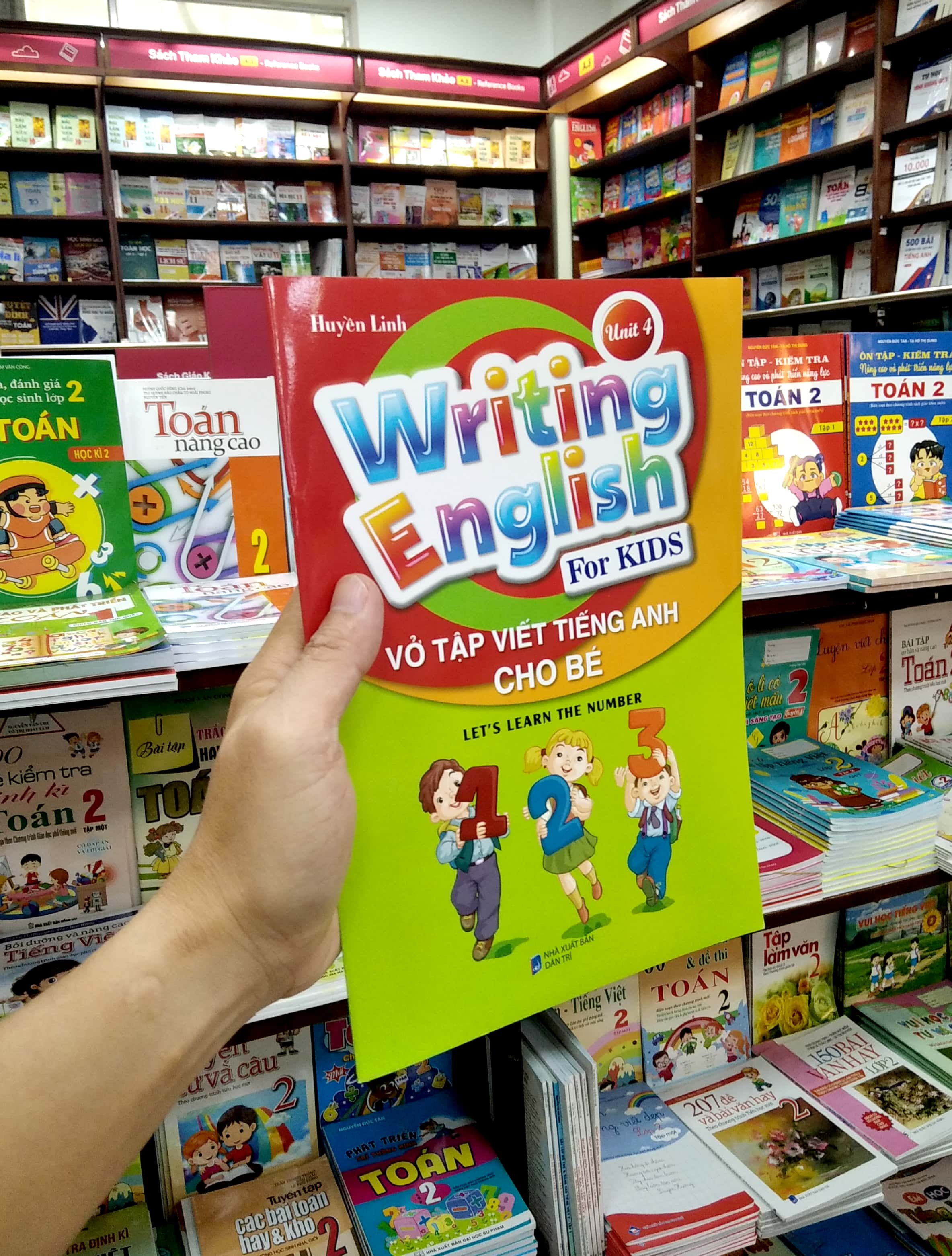 Vở Tập Viết Tiếng Anh Cho Bé - Tập 4 PDF Vở Tập Viết Tiếng Anh Cho Bé - Tập 4 PDF
