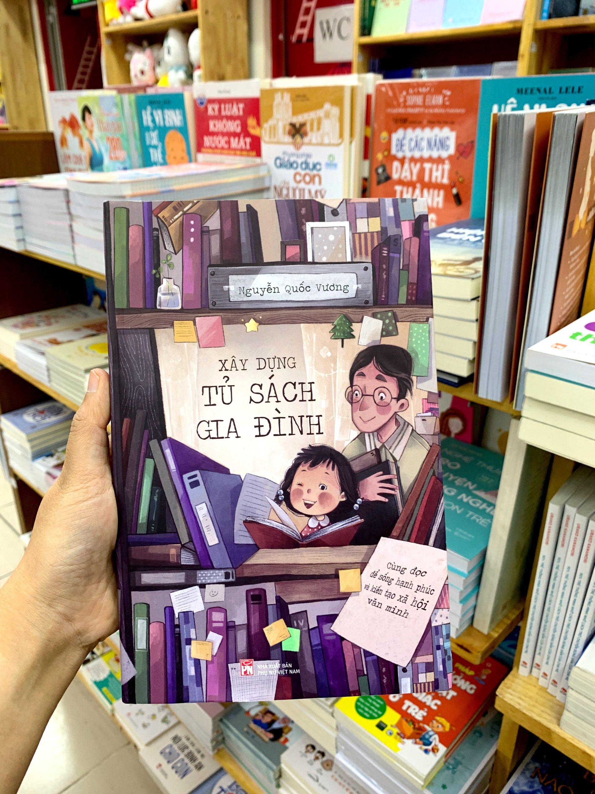 Xây Dựng Tủ Sách Gia Đình - Cùng Đọc Để Sống Hạnh Phúc Và Kiến Tạo Xã Hội Văn Minh PDF Xây Dựng Tủ Sách Gia Đình - Cùng Đọc Để Sống Hạnh Phúc Và Kiến Tạo Xã Hội Văn Minh PDF